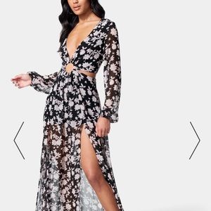 Bebe PLUNGING O-RING DETAIL MAXI DRESS